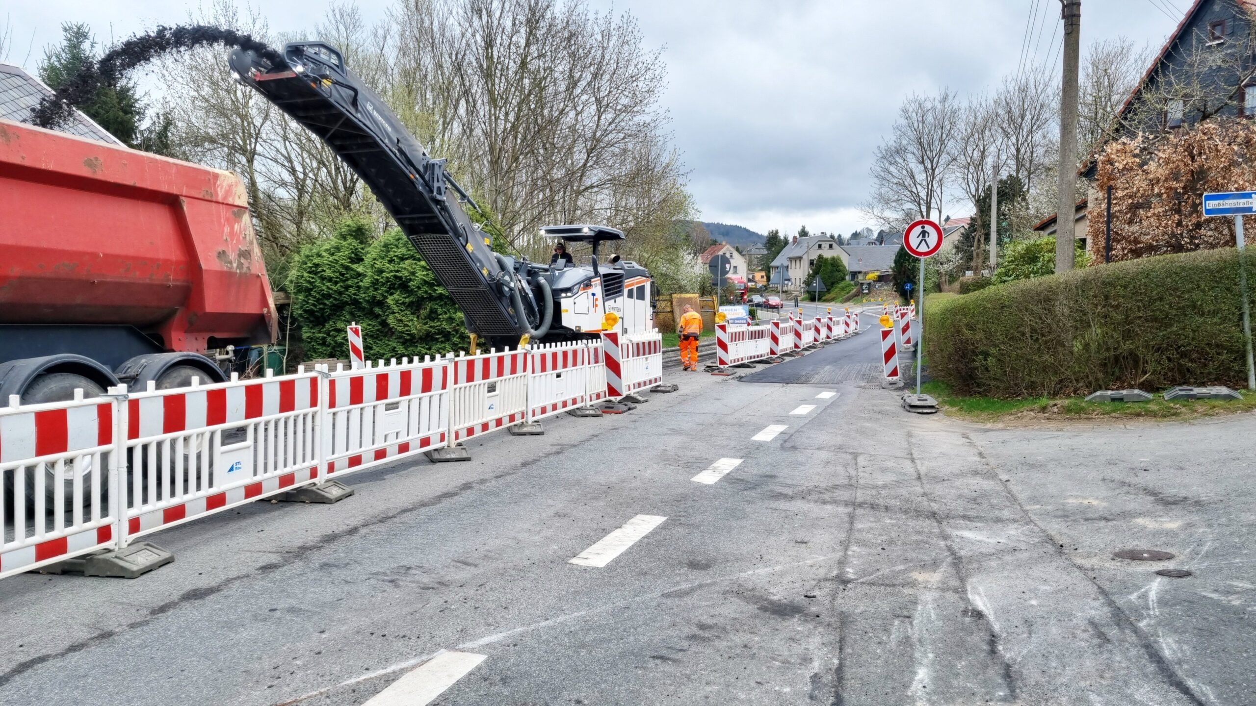 Erhaltung B96 Friedersdorf – letzte Arbeiten laufen